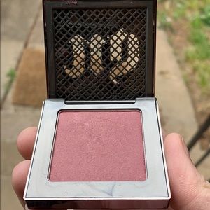 Urban decay blush -rapture